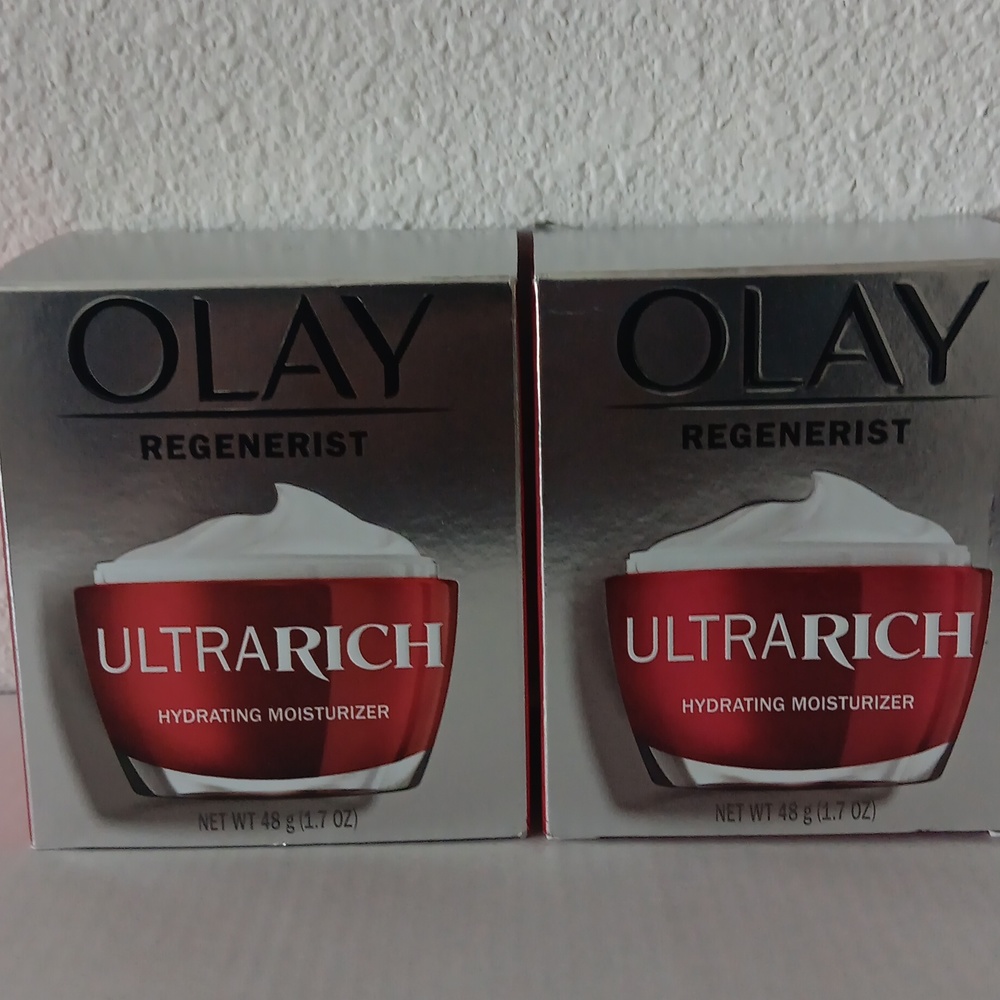 2 packs of olay Hydrating moisturizer ultra Rich
